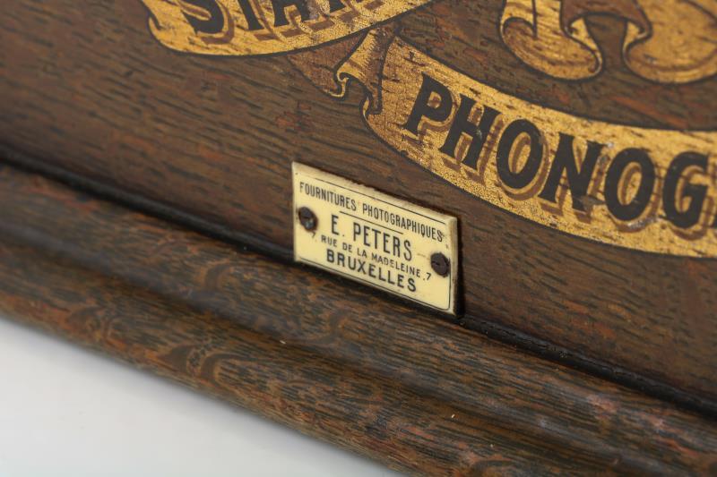 Een Thomas Edison phonograaf met hoorn, Verenigde Staten, ca. 1900.