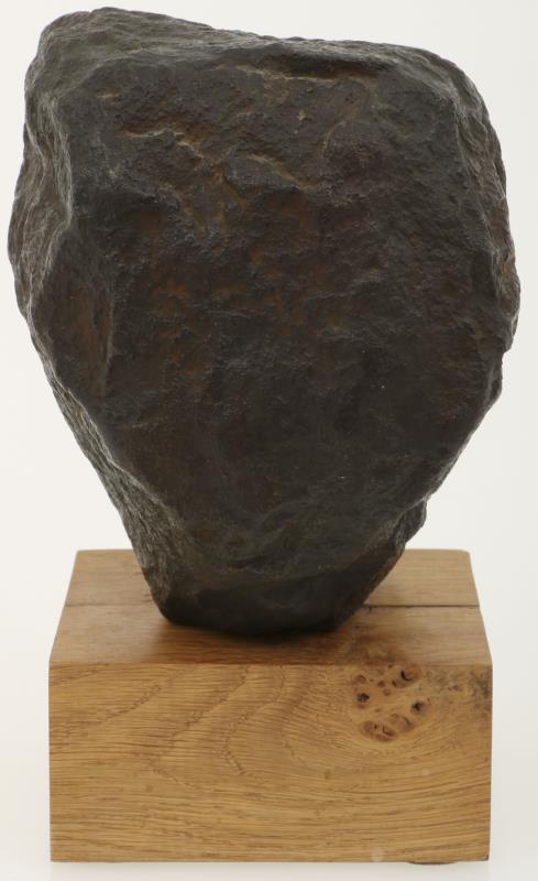 Een bronzen kop van een vrouw, mid. 20e eeuw.