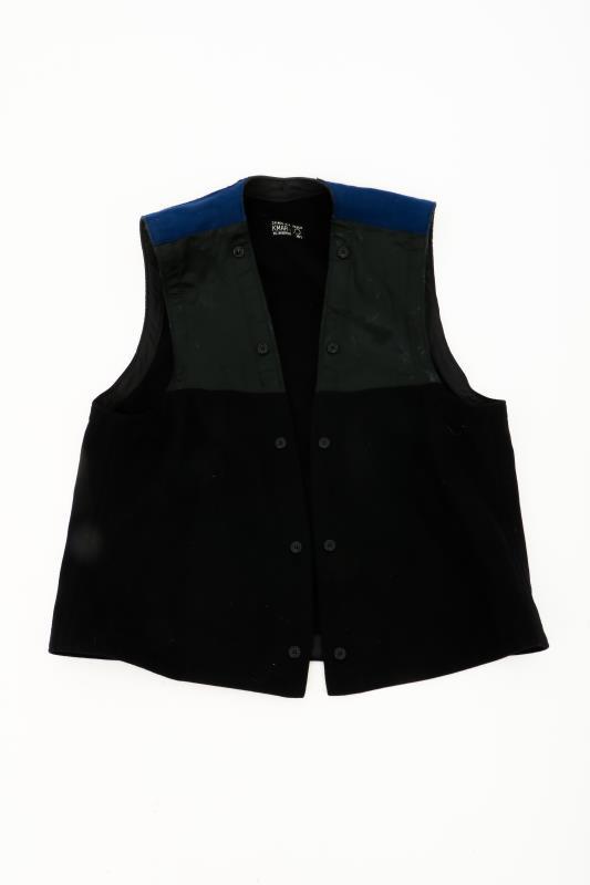 Een Koninklijke Marechaussee (KMAR) uniform set, inclusief overjas, ca. 1970.
