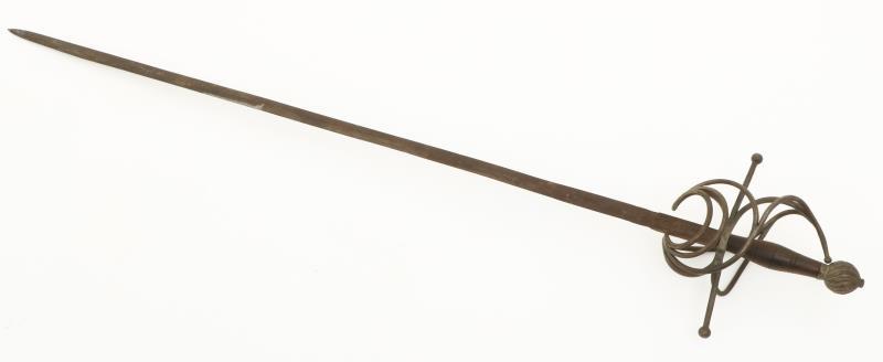 Een muurobject, steekwapen, 20e eeuw.