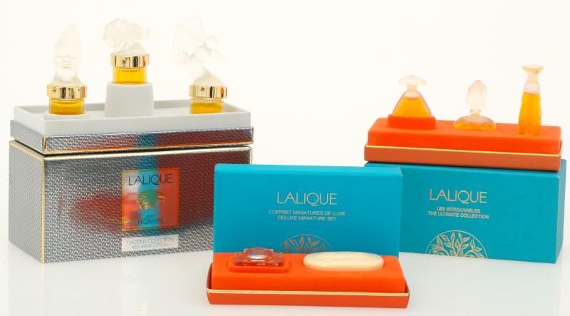 Een Lalique "Les Mascottes" -Miniatuur set. Gemerkt "Lalique France".