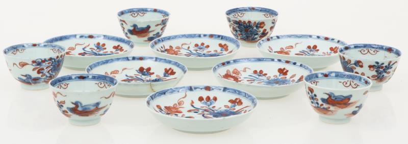 Een lot van (6) kop en schotels met Imari decor. China, 18e eeuw.