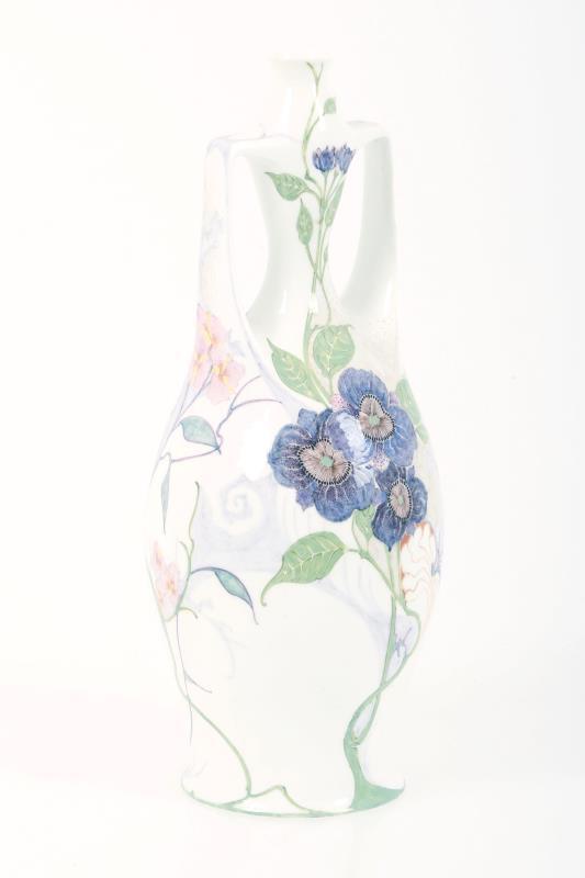 Plateelbakkerij Rozenburg - Eierschaal porseleinen siervaas met handbeschilderd met decor van bloemen en vogels door Sam Schellink (1876-1958).