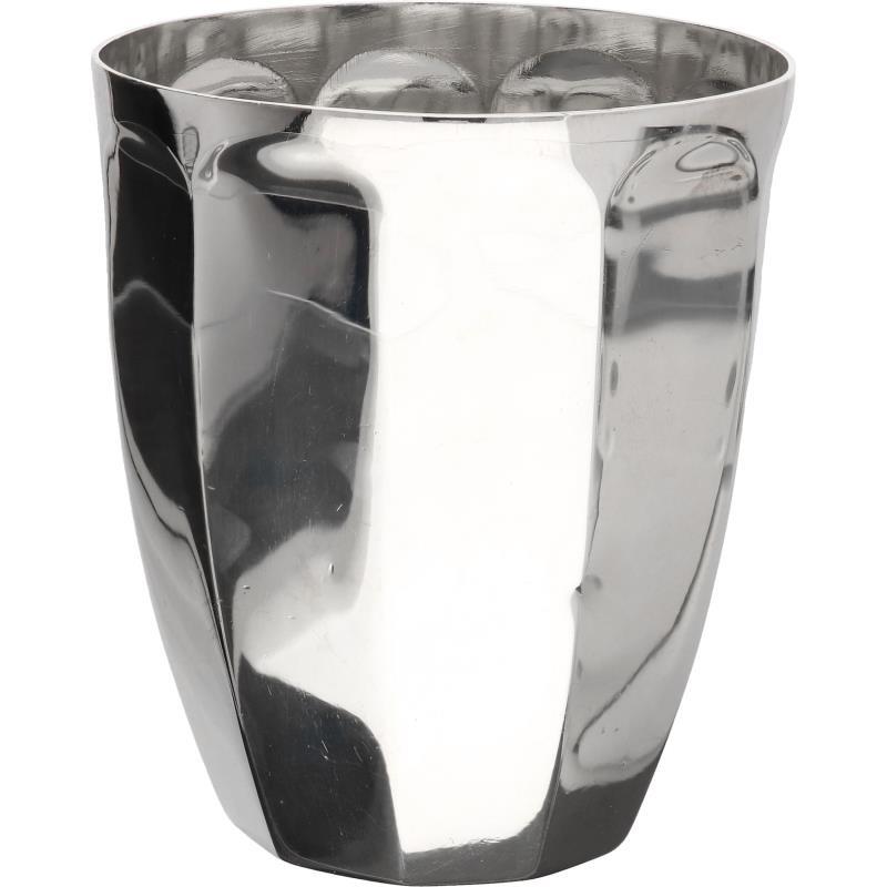 Beker zilver.