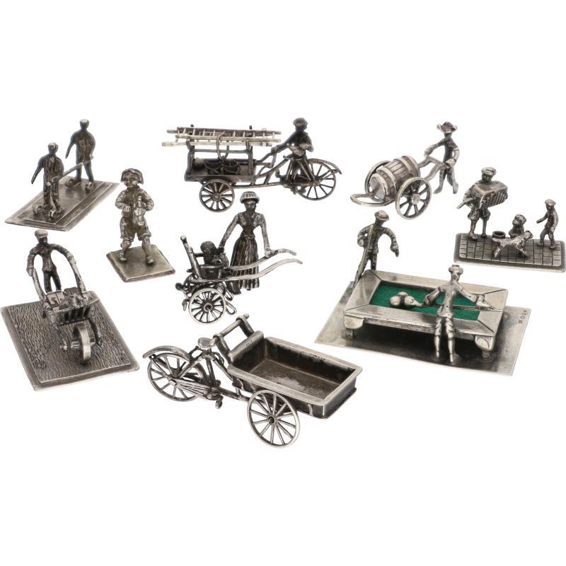 (9) Miniaturen zilver.