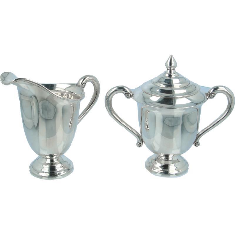 Melk- en suikerpot zilver.