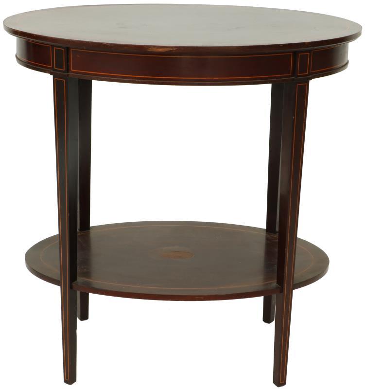 Bijzettafel.