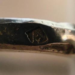 Miniatuur haardtang (18e eeuw?) zilver.