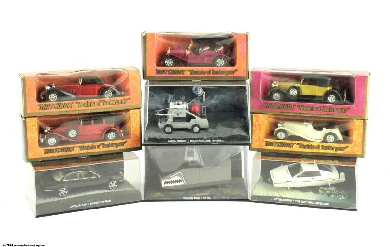 Lot 4x James bond en 5x Matchbox