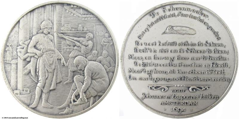 Zilveren penning uit de serie van Johannes en Caspaares Luiken. De Schoenmaaker.