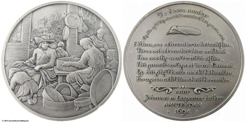 Zilveren penning uit de serie van Johannes en Caspaares Luiken. De Seeve Maaker.
