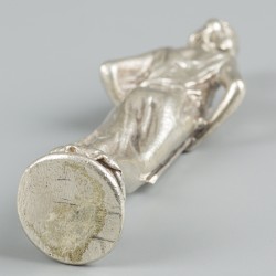 Lakstempel zilver.
