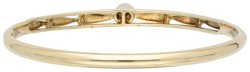 14K Geelgouden opengewerkte bangle met gecultiveerde parel.