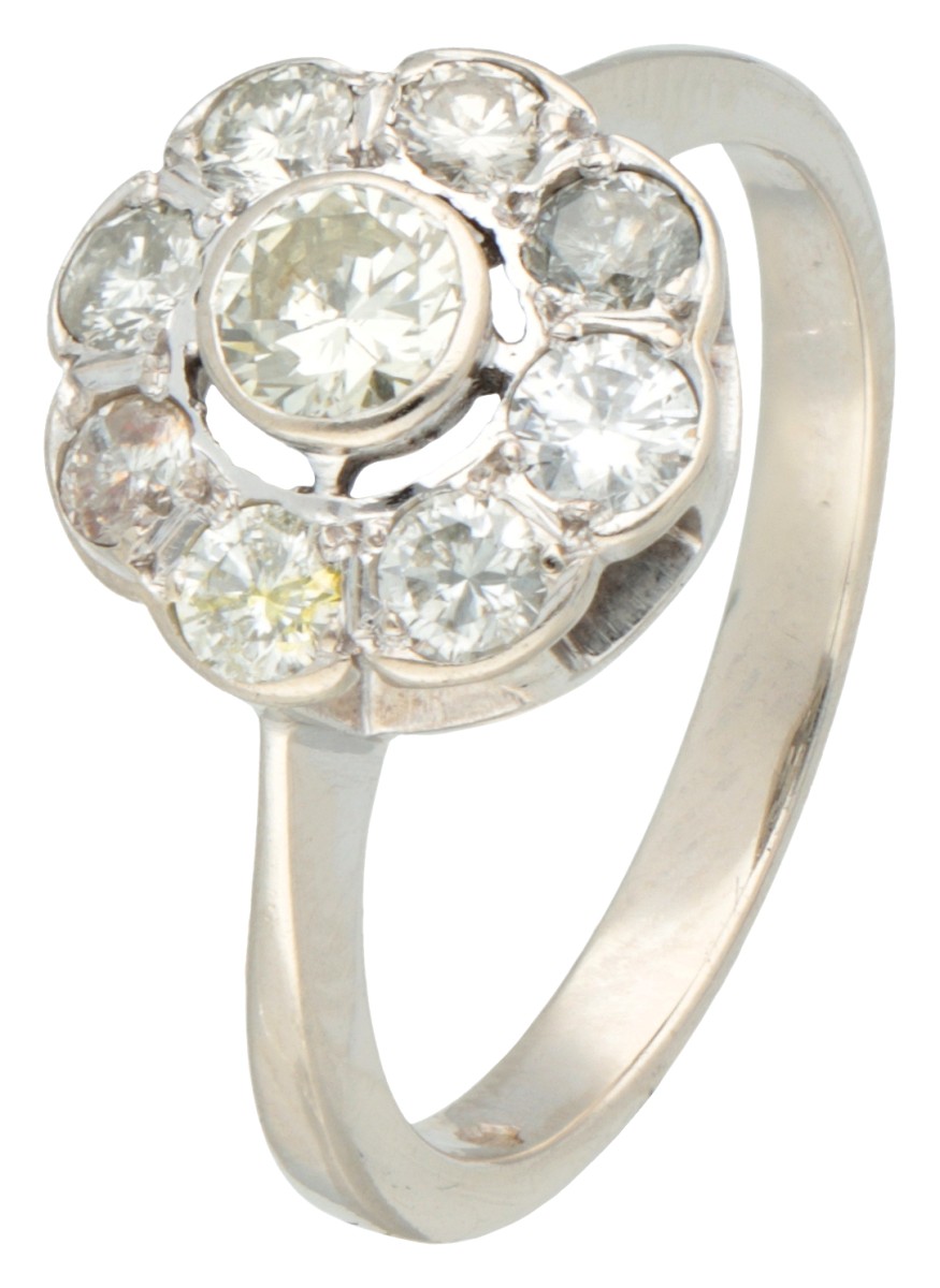 14K Witgouden entourage ring bezet met ca. 0.84 ct. diamant.