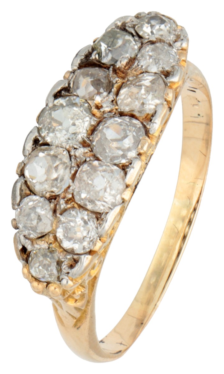 Antieke 14K geelgouden ring met old European geslepen diamanten.