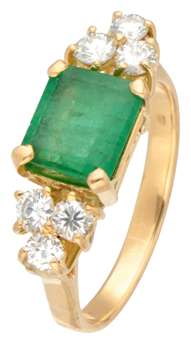 18K Geelgouden ring bezet met ca. 1.07 ct. smaragd.