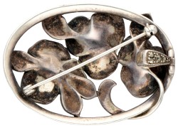 Sterling zilveren vintage hanger / broche bezet met barokparel, zaadparel en markasiet.