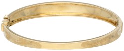 Vintage 14K geelgouden bangle armband met sierlijke gegraveerde details.