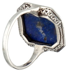 Zilveren Art Deco stijl ring bezet met lapis lazuli en markasiet.