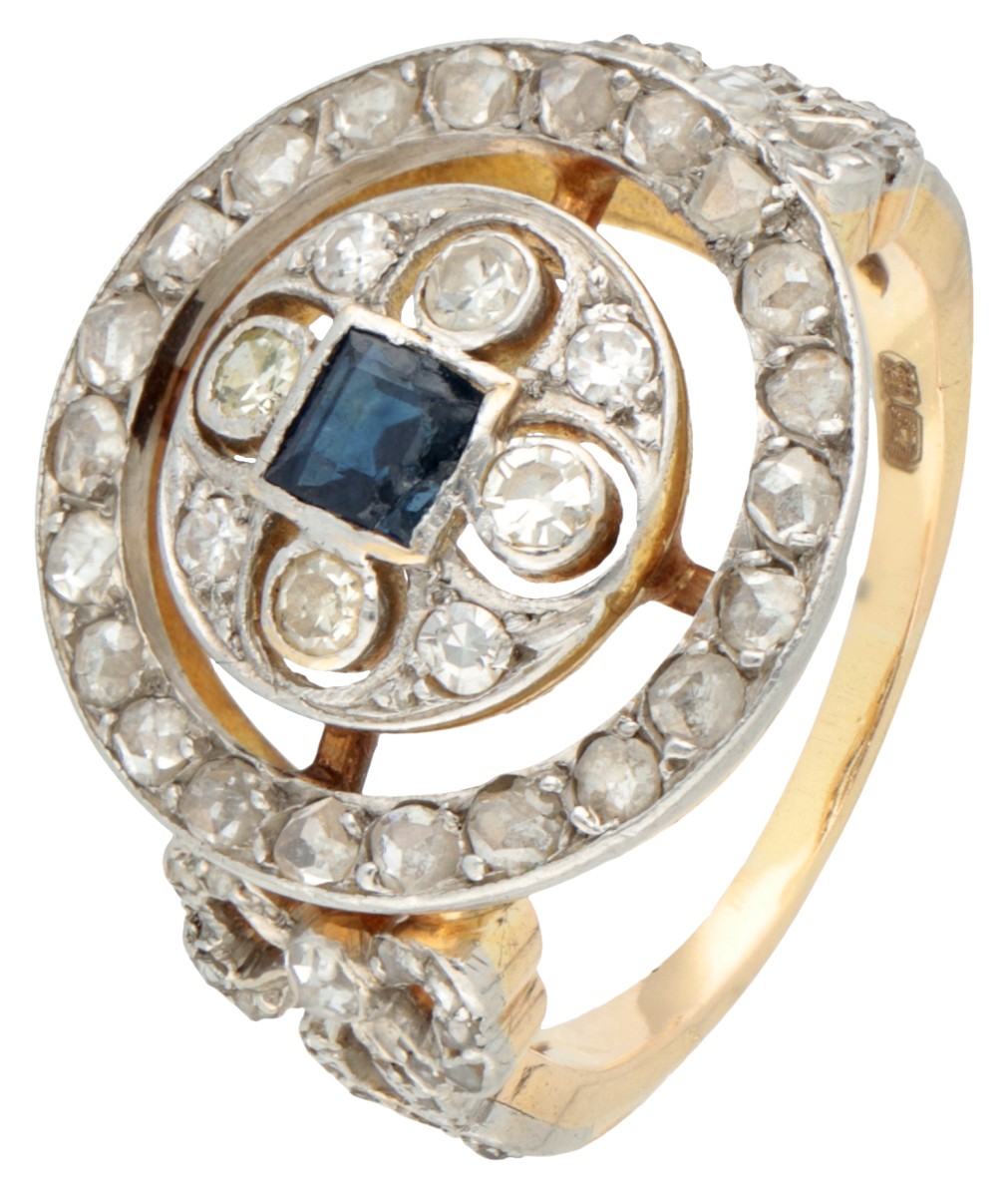 18K Geelgouden entourage ring met diamant in platina.