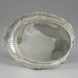 Lodewijk XVI-stijl broodmand, P. Spoelstra, Sneek 1911, zilver.