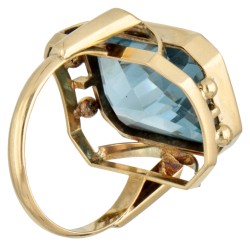 No reserve - 14K Geelgouden ring bezet met een synthetische spinel.