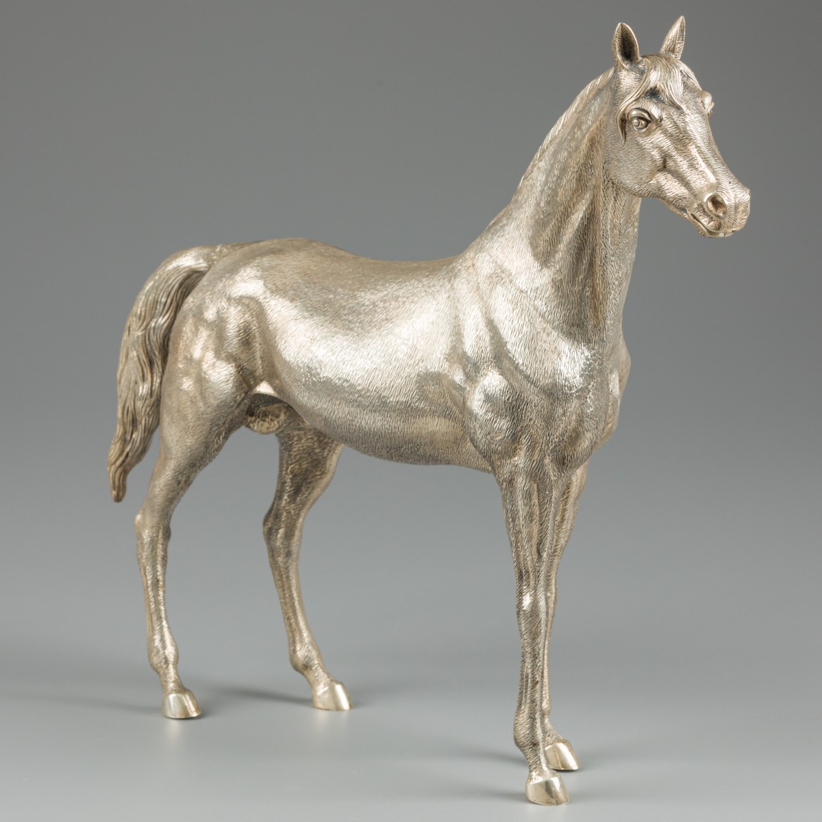 Paard zilver.