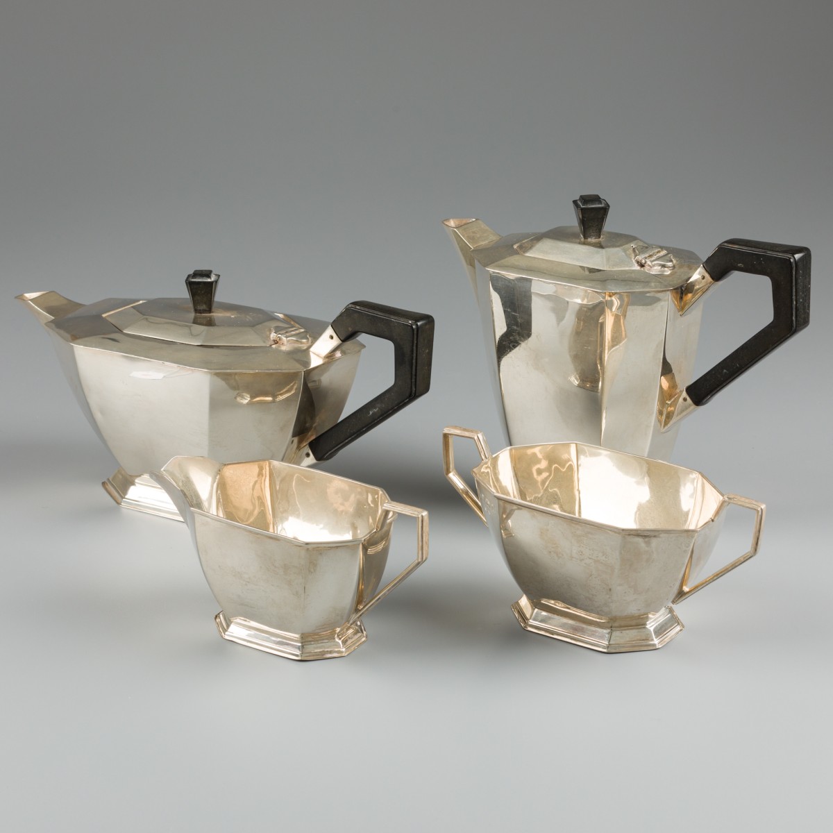 4-delig Art Deco koffie- & theeservies, zilver.