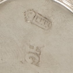 Vingerhoeddoosje, Hendrik Griste senior, Amsterdam ca. 1765, zilver.