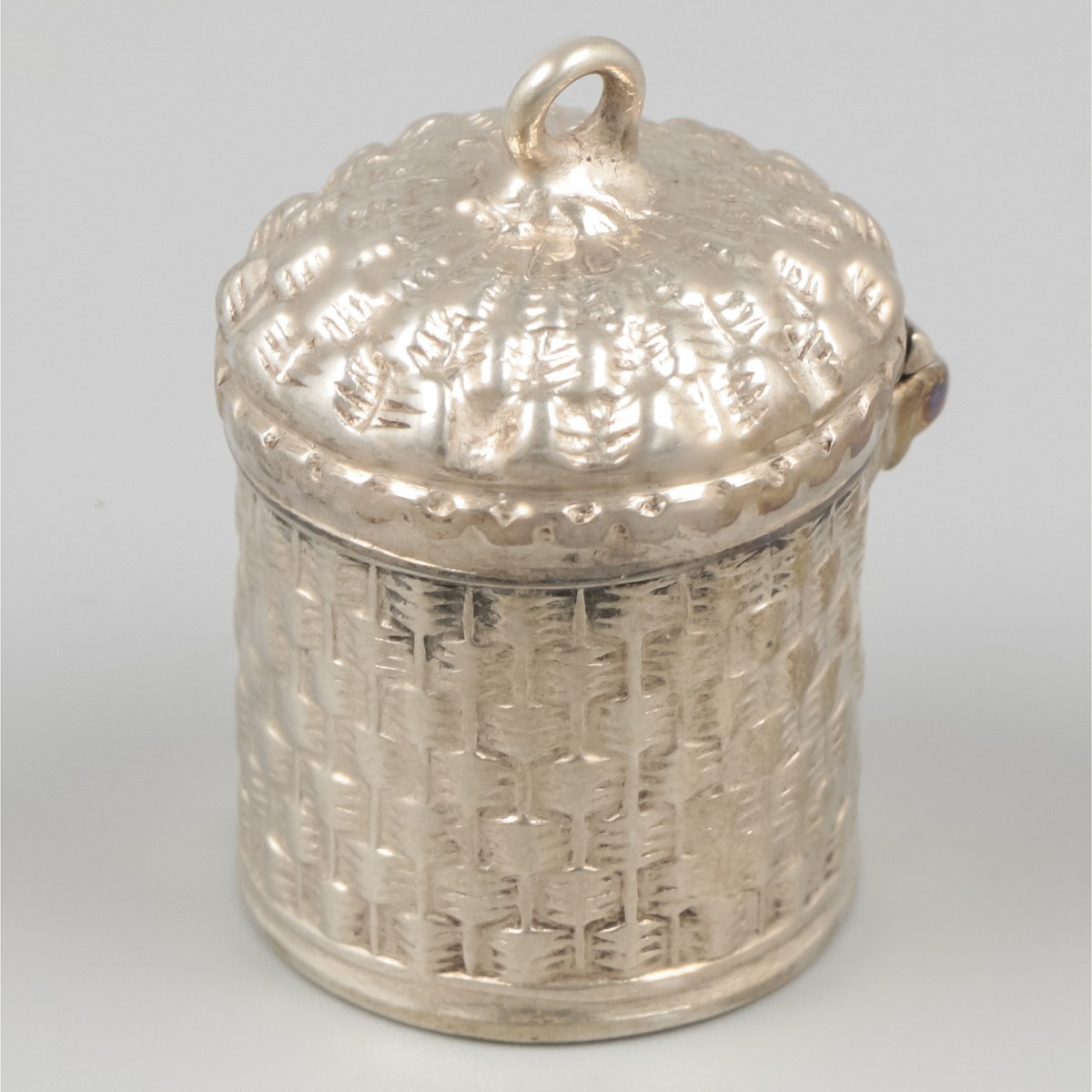Vingerhoeddoosje, Hendrik Griste senior, Amsterdam ca. 1765, zilver.