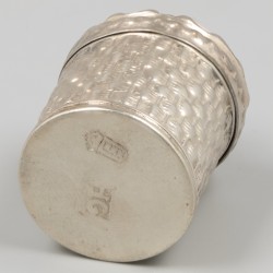 Vingerhoeddoosje, Hendrik Griste senior, Amsterdam ca. 1765, zilver.