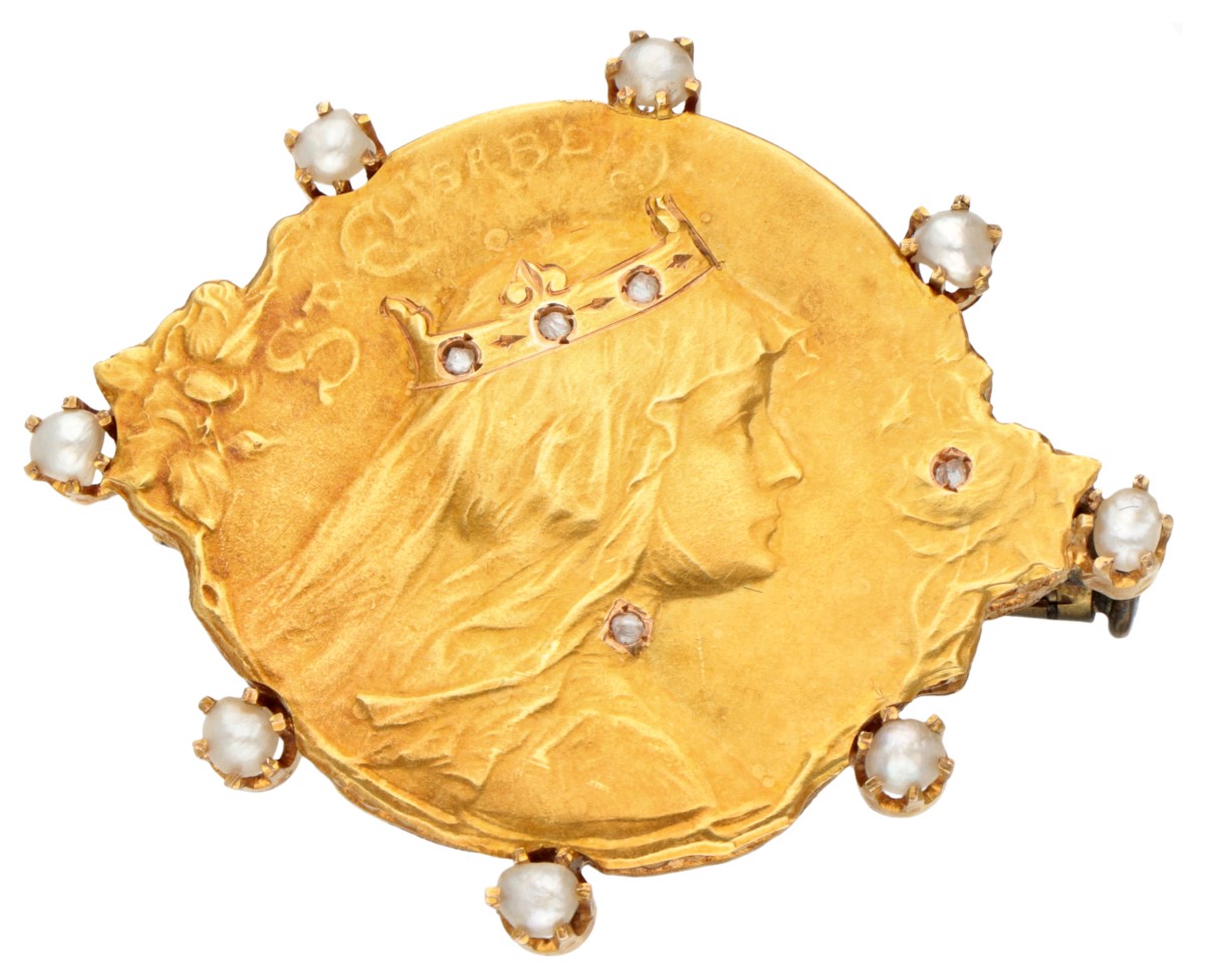 14K Geelgouden broche met patroonheilige Sint Elisabeth en halve parels.