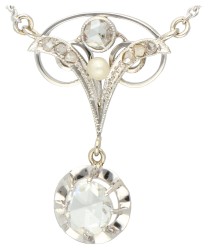 18K Witgouden Art Nouveau hanger aan collier met roos geslepen diamant.