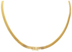 18K Geelgouden slangencollier met diamant gezet op folie.