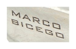 Marco Bicego 18K witgouden crossover ring bezet met ca. 0.31 ct. diamant.