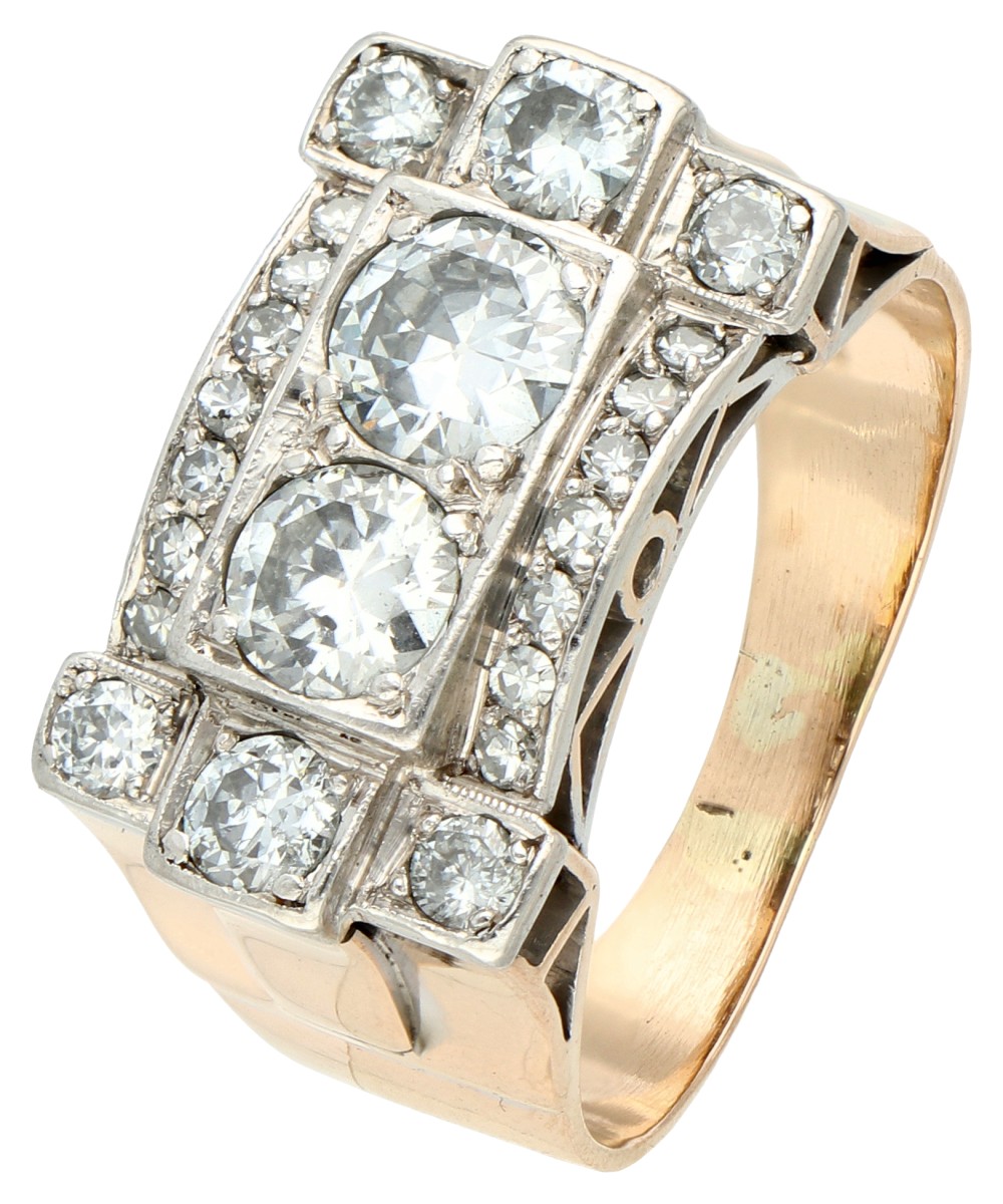 14K Witgouden retro ring bezet met ca. 0.64 en 0.65 ct. diamant.