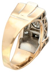 14K Witgouden retro ring bezet met ca. 0.64 en 0.65 ct. diamant.