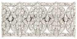 18K Witgouden armband bezet met ca. 5.60 ct. diamant.