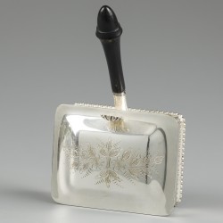 Asbakleger zilver.