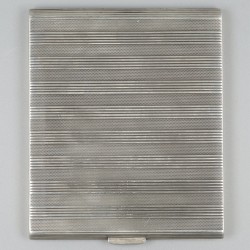 Sigarettenetui zilver.