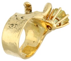 18K Geelgouden naturalistische ring met gele steen.