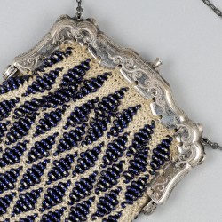 Beugelbeursje zilver.