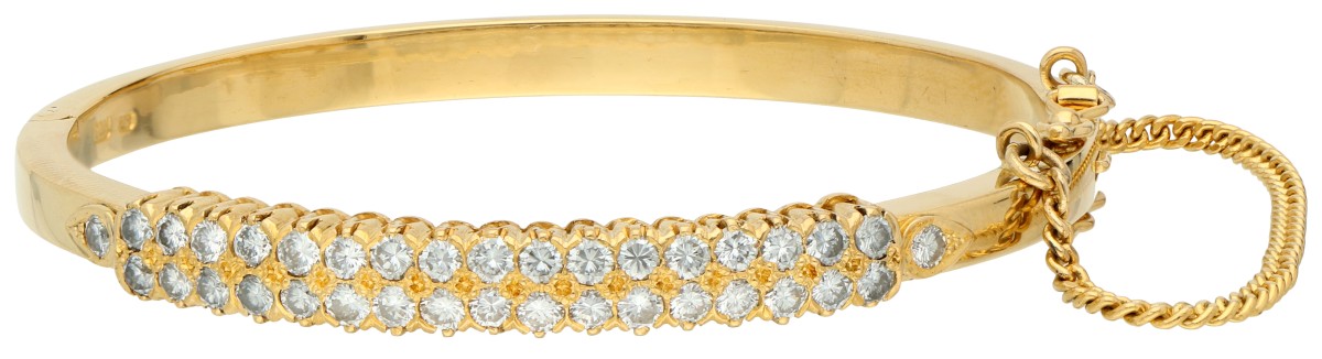 20K Geelgouden bangle armband bezet met ca. 1.80 ct. diamant.