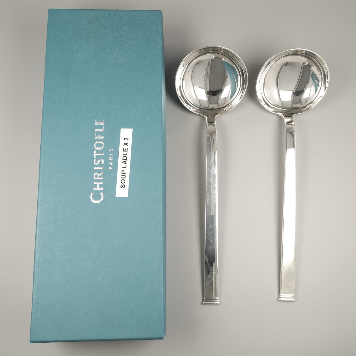 Christofle 2-delig lot soeplepels / soeplouches, model Commodore, Sterling zilver.