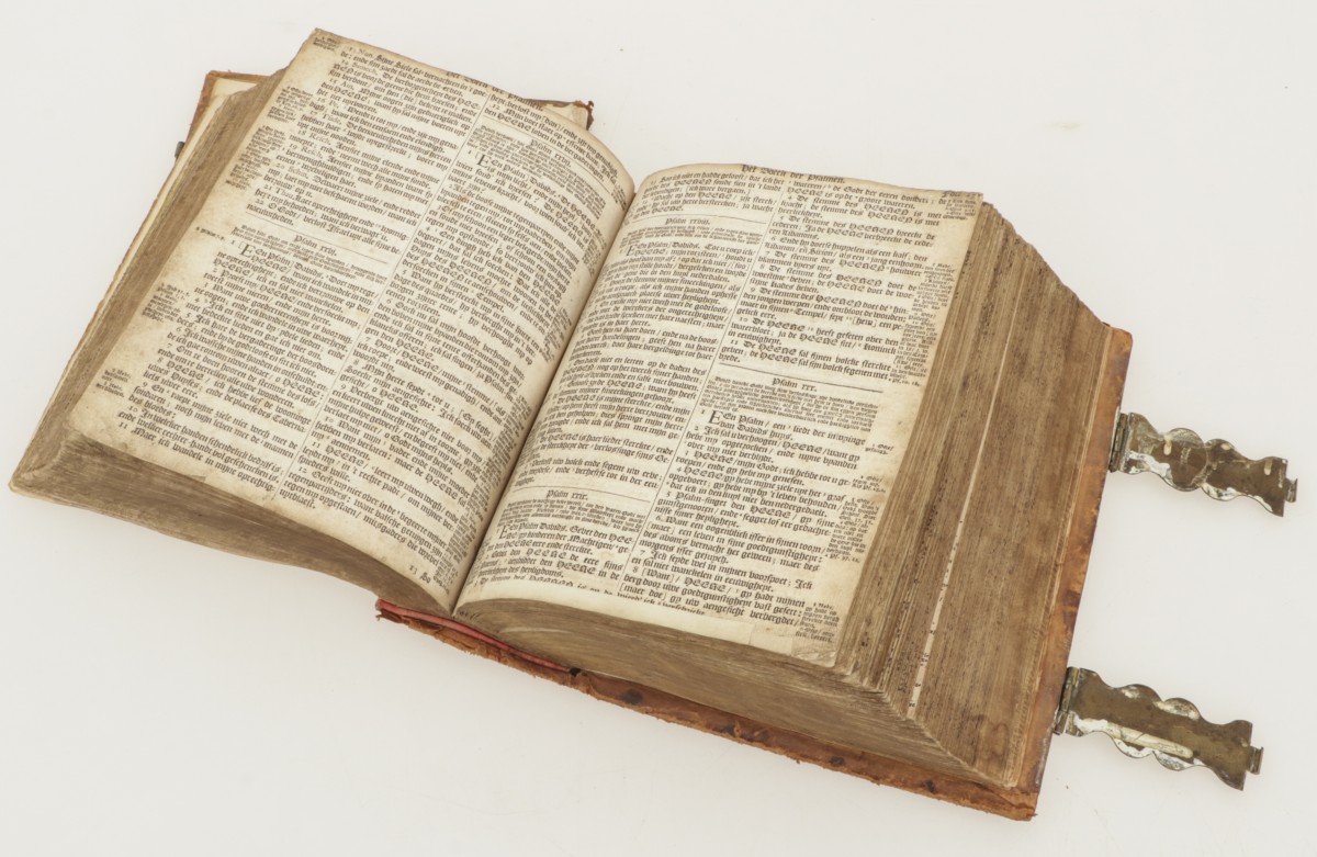 Een Dortse Statenbijbel, Holland, 18e eeuw.