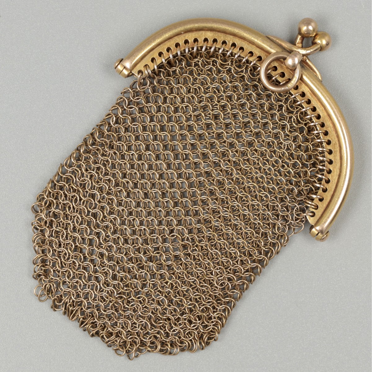 Beugelbeursje goud.