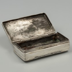 Snuiftabaksdoosje zilver.
