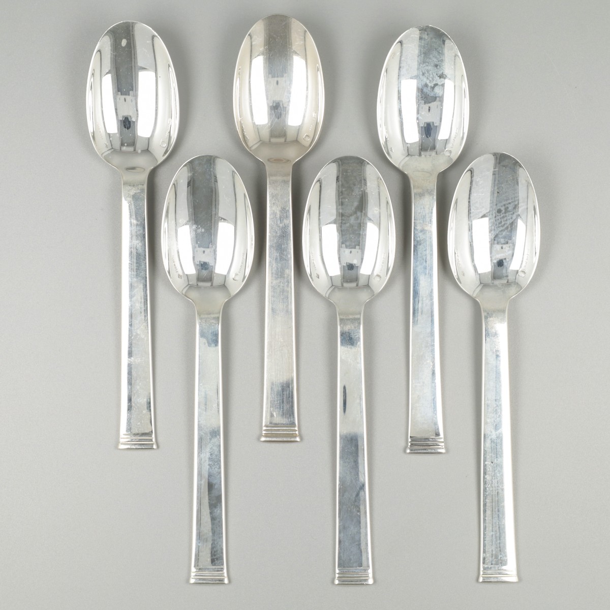 Christofle 6-delige set dessertlepels, model Commodore, zilver.