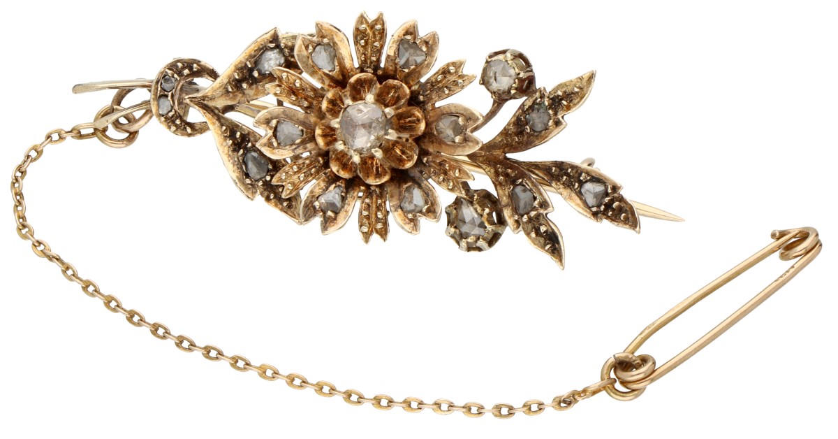 14K Geelgouden antieke florale broche met roos geslepen diamant.