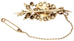 14K Geelgouden antieke florale broche met roos geslepen diamant.